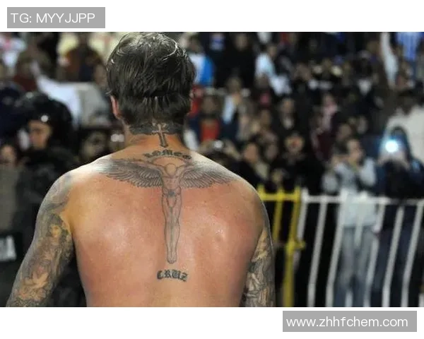 将足球明星的传奇瞬间化为纹身艺术的独特表达